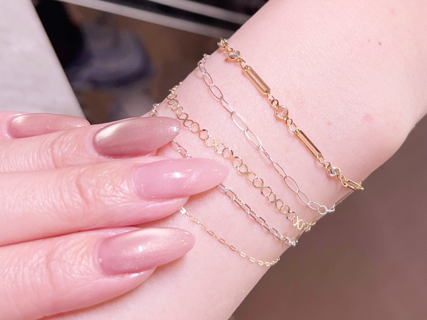 美フォルムを追求したシンプルネイル